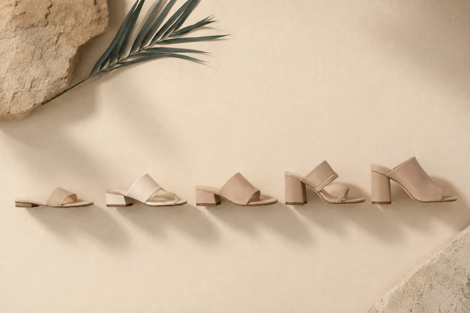 Low Heel Sandals — Block heels from 25 to 50 mm. The number is on every product page, in millimetres.